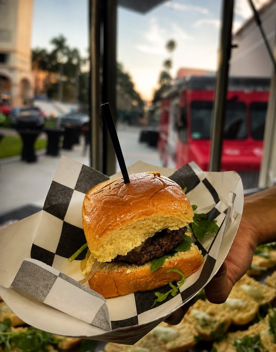 MTB food truck plate